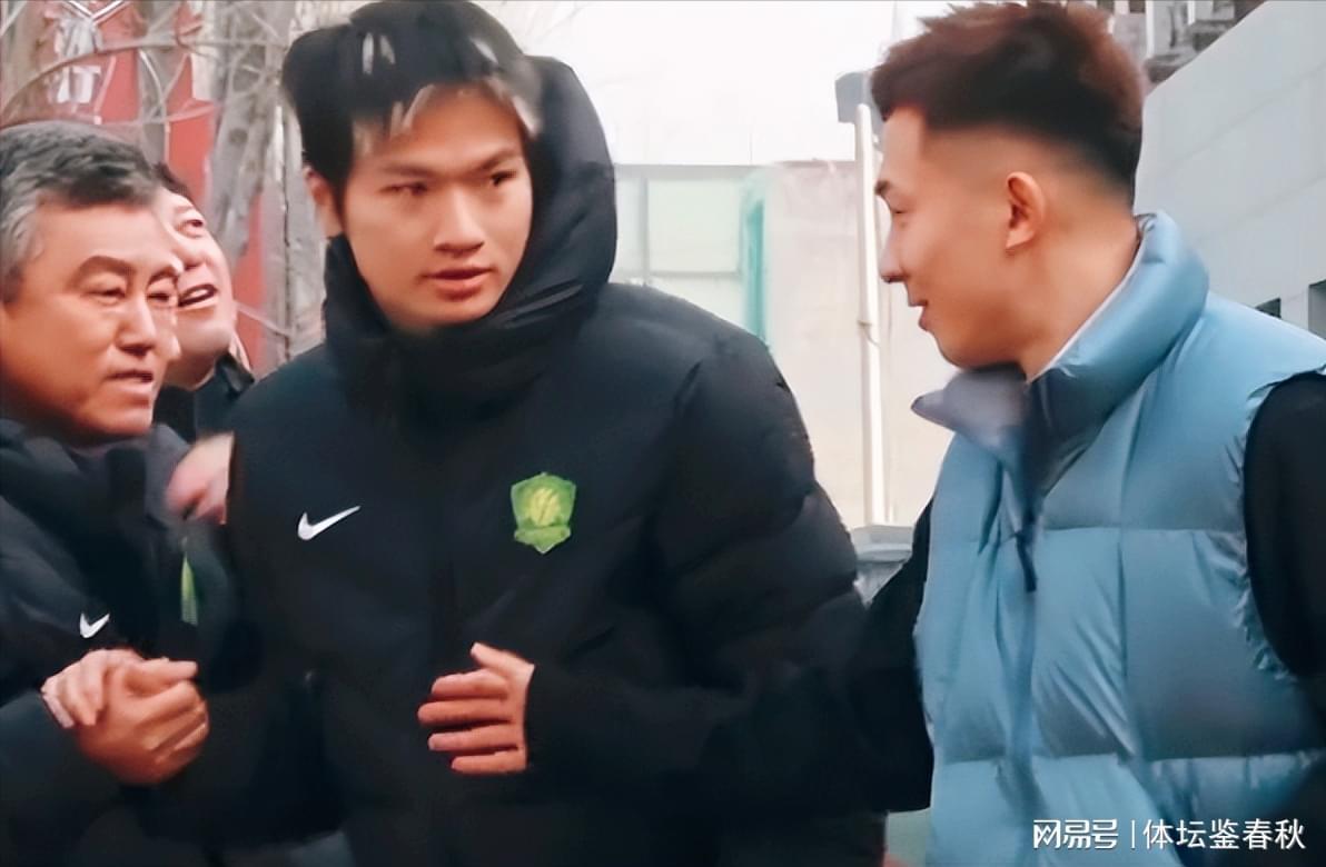 完美世界竞技平台-正式到队！潜力新星回归国安，曾是亚冠队主力，或成张源替代者